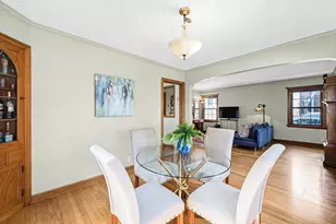 2563 N 71st St, Wauwatosa, WI 53213 - Photo 10