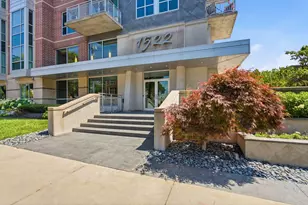 1522 N Prospect Ave, Milwaukee, WI 53202 - Photo 2