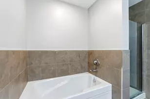 1902 N Commerce St, Milwaukee, WI 53212 - Photo 14
