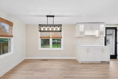1016  Logan St, Lake Geneva, WI 53147 - Photo 8
