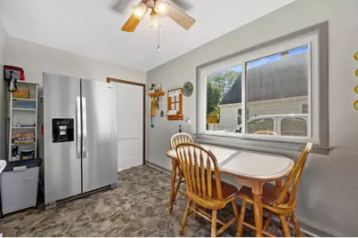 2871 S 85th St, West Allis, WI 53227 - Photo 10