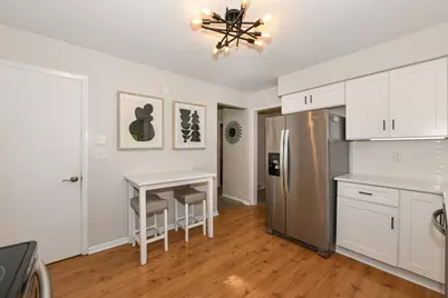 11310 W Wisconsin Ave, Wauwatosa, WI 53226 - Photo 8