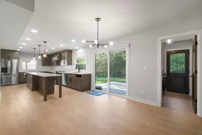 7942 S 66th St, Franklin, WI 53132 - Photo 10