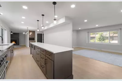 7942 S 66th St, Franklin, WI 53132 - Photo 14