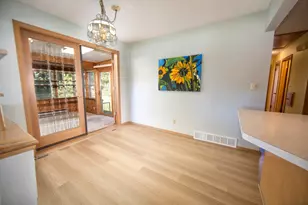 3262 S Whitnall Ave, Milwaukee, WI 53207 - Photo 12
