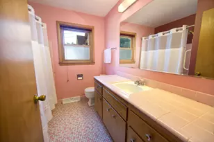 3262 S Whitnall Ave, Milwaukee, WI 53207 - Photo 20
