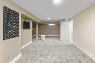 4858 N Iroquois Ave, Glendale, WI 53217 - Photo 28