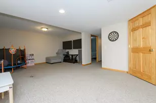 1887 Wayside Dr, Hartford, WI 53027 - Photo 32