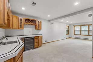 2615 Faringdon Ct, Waukesha, WI 53188 - Photo 22