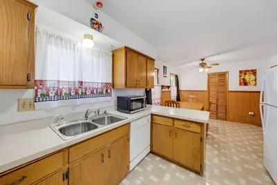 1739 S 75th St, West Allis, WI 53214 - Photo 12