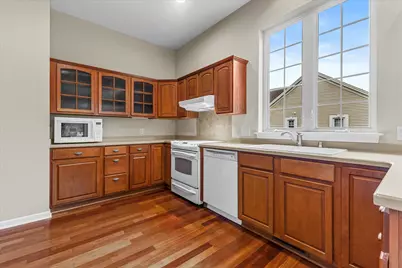 8361 S 44th St, Franklin, WI 53132 - Photo 2