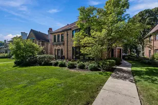 2841 N Lake Dr, Milwaukee, WI 53211 - Photo 54