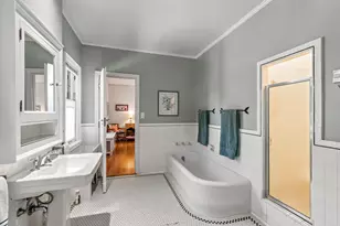 2841 N Lake Dr, Milwaukee, WI 53211 - Photo 38