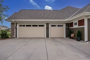 S84W33185 Brown Bear Ln, Mukwonago, WI 53149 - Photo 56