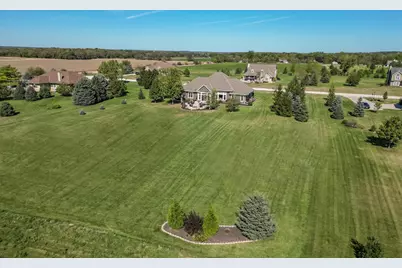 S84W33185  Brown Bear Ln, Mukwonago, WI 53149 - Photo 74