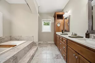 S84W33185 Brown Bear Ln, Mukwonago, WI 53149 - Photo 26