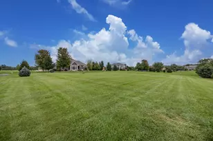 S84W33185 Brown Bear Ln, Mukwonago, WI 53149 - Photo 66