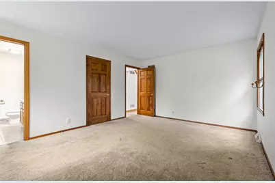 4110 W Carpenter Ave, Greenfield, WI 53221 - Photo 26