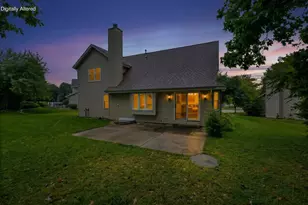 4110 W Carpenter Ave, Greenfield, WI 53221 - Photo 30