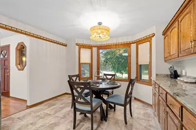 4110 W Carpenter Ave, Greenfield, WI 53221 - Photo 14