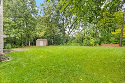 4110 W Carpenter Ave, Greenfield, WI 53221 - Photo 30