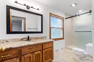 4110 W Carpenter Ave, Greenfield, WI 53221 - Photo 16