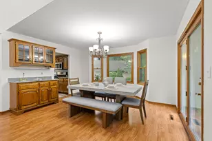 4110 W Carpenter Ave, Greenfield, WI 53221 - Photo 10