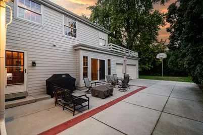 2630 N 88th St, Wauwatosa, WI 53226 - Photo 32