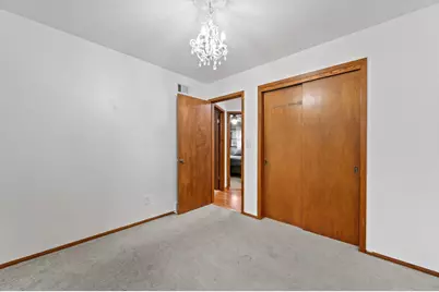 9322 W Cold Spring Rd, Greenfield, WI 53228 - Photo 18