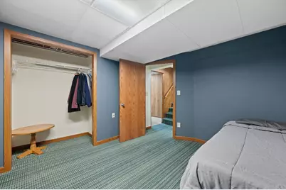 9322 W Cold Spring Rd, Greenfield, WI 53228 - Photo 24