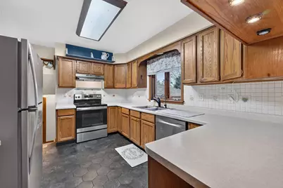 1708 N Colony Ave, Racine, WI 53182 - Photo 6