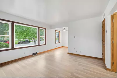3171 S 48th St, Milwaukee, WI 53219 - Photo 12