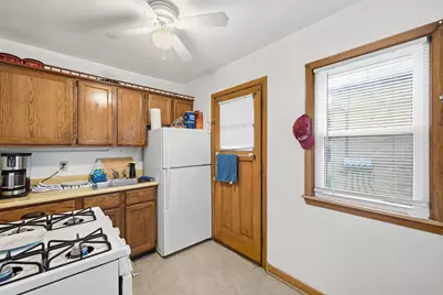 3171 S 48th St, Milwaukee, WI 53219 - Photo 8