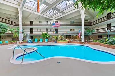5200 S Tuckaway Blvd #224, Greenfield, WI 53221 - Photo 2