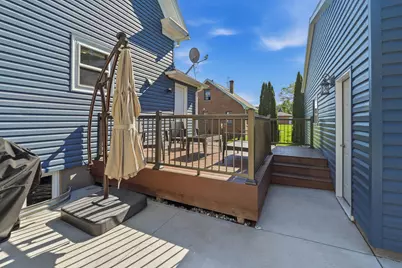 717  Madison Ave, Howards Grove, WI 53083 - Photo 32