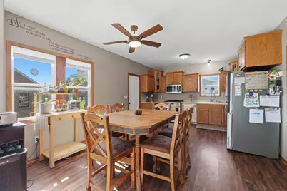 717  Madison Ave, Howards Grove, WI 53083 - Photo 6
