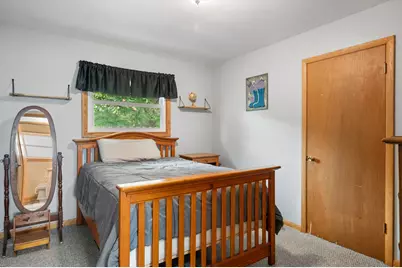 9537 W Sarasota Pl, Wauwatosa, WI 53222 - Photo 16