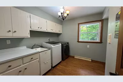 8480 W Edgerton Ave, Greendale, WI 53129 - Photo 46