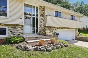 724 Cloute St, Fort Atkinson, WI 53538 - Photo 2