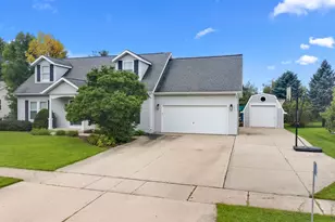 539 Wisconsin Ave, Twin Lakes, WI 53181 - Photo 2