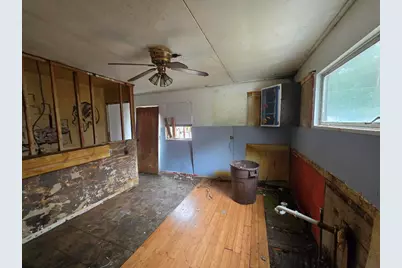 3557 S 5th Pl, Milwaukee, WI 53207 - Photo 8