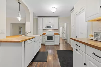 8419  Stickney Ave, Wauwatosa, WI 53226 - Photo 12