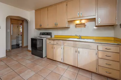 7519 W Clarke St, Wauwatosa, WI 53213 - Photo 18