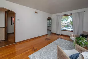 7519 W Clarke St, Wauwatosa, WI 53213 - Photo 6