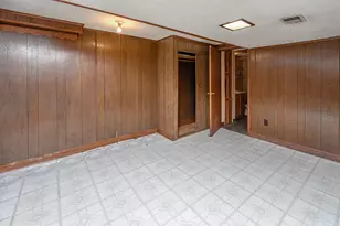 7519 W Clarke St, Wauwatosa, WI 53213 - Photo 30