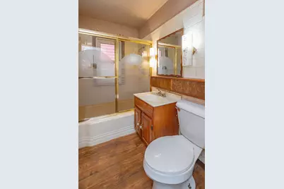 7519 W Clarke St, Wauwatosa, WI 53213 - Photo 16
