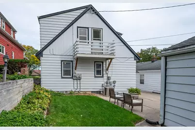 7519 W Clarke St, Wauwatosa, WI 53213 - Photo 40
