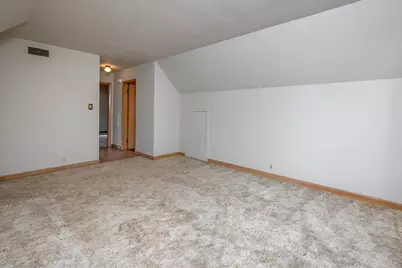 7519 W Clarke St, Wauwatosa, WI 53213 - Photo 24