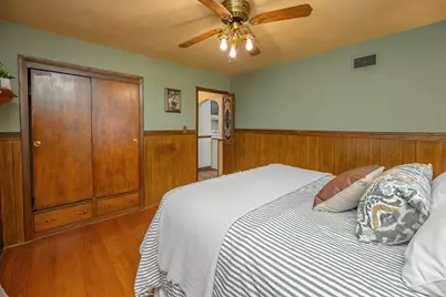 7519 W Clarke St, Wauwatosa, WI 53213 - Photo 12
