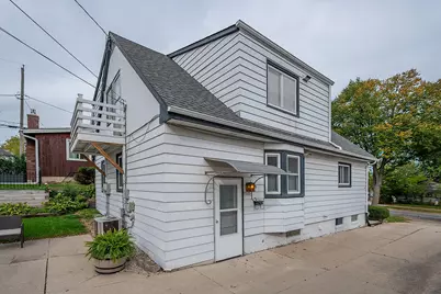 7519 W Clarke St, Wauwatosa, WI 53213 - Photo 36